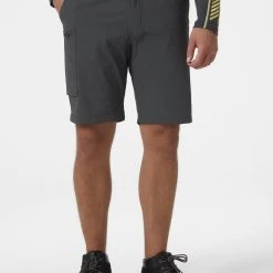 Helly Hansen M Brono Softshell Shorts 2023 -winter gloves shop 63052 980 onbody1