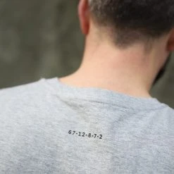 Van Deer VD Shirt Logo Small -winter gloves shop VANDEER Kleding Truien Tshirts 1000x1333 27